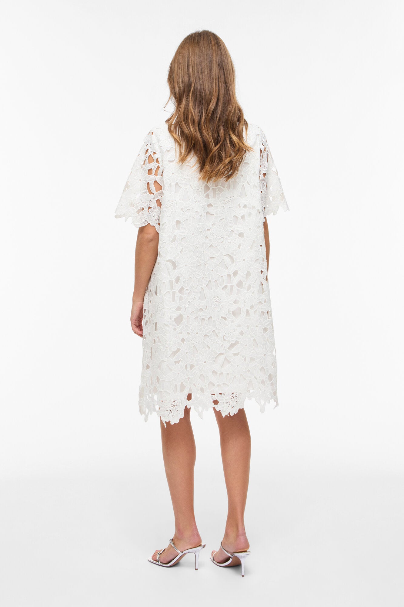 Visienna Boatneck Laceshort kjole - Cloud Dancer